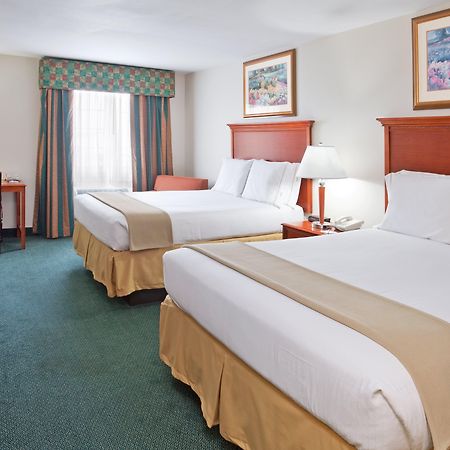 Holiday Inn Express Birch Run-Frankenmuth Area By Ihg Ngoại thất bức ảnh