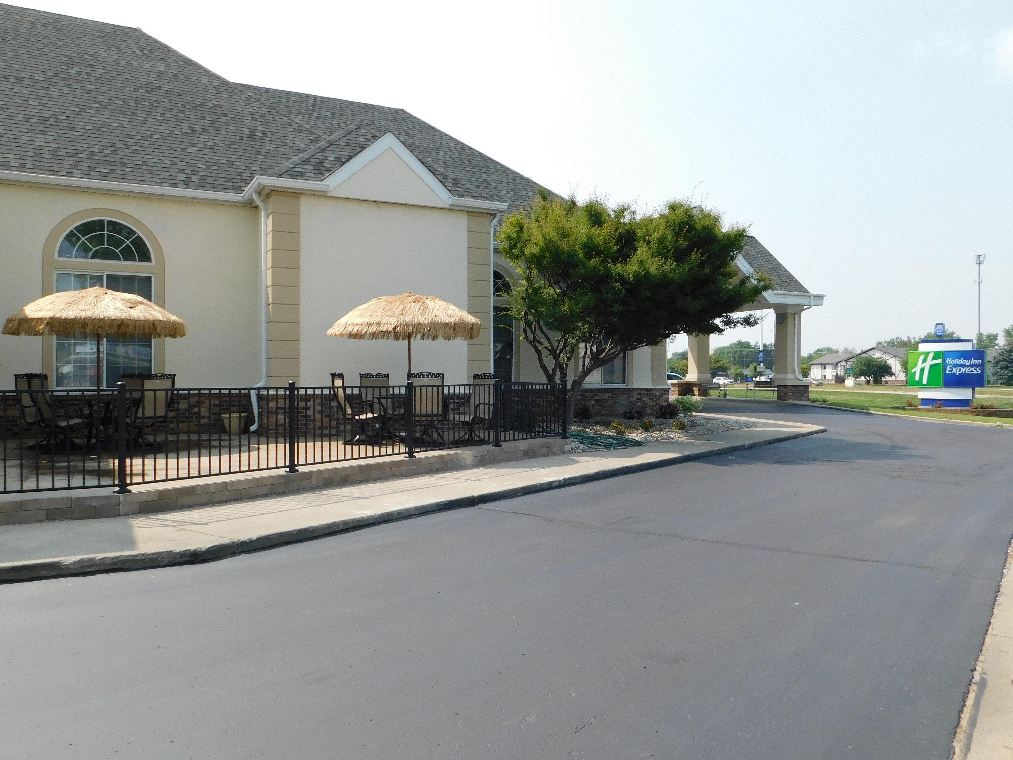 Holiday Inn Express Birch Run-Frankenmuth Area By Ihg Ngoại thất bức ảnh