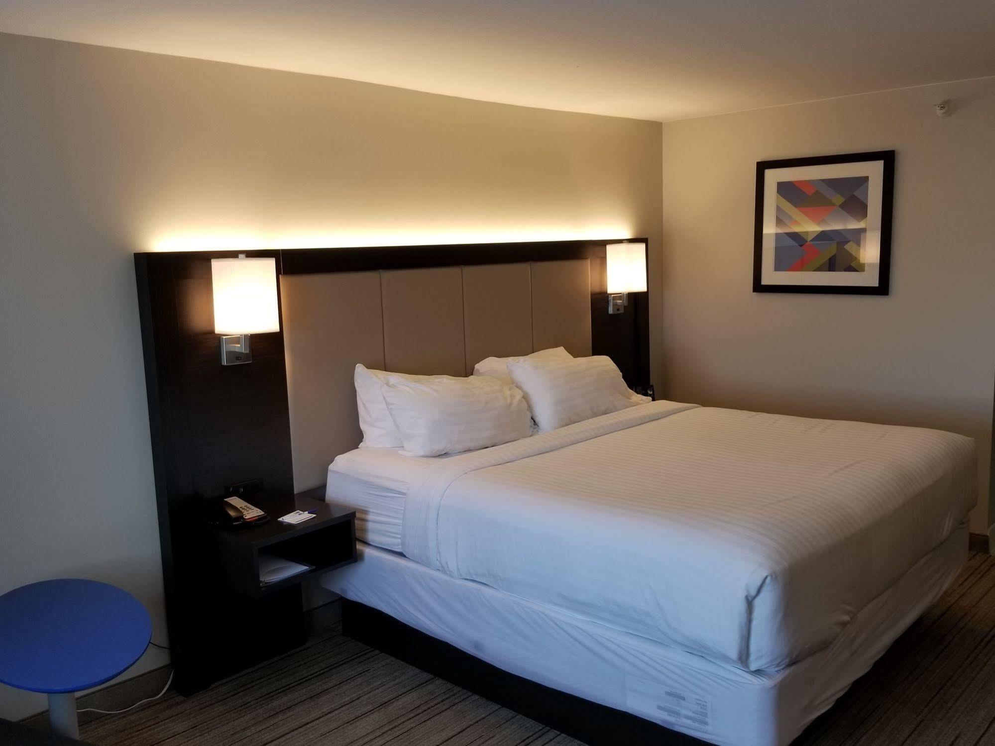 Holiday Inn Express Birch Run-Frankenmuth Area By Ihg Ngoại thất bức ảnh